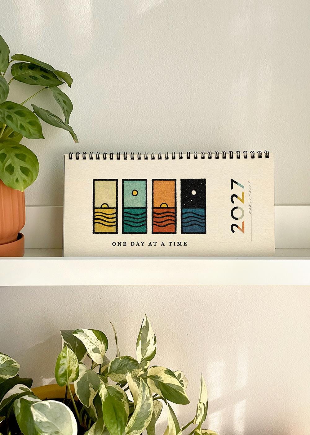 2027 Art Desk Calendar [Preorder]